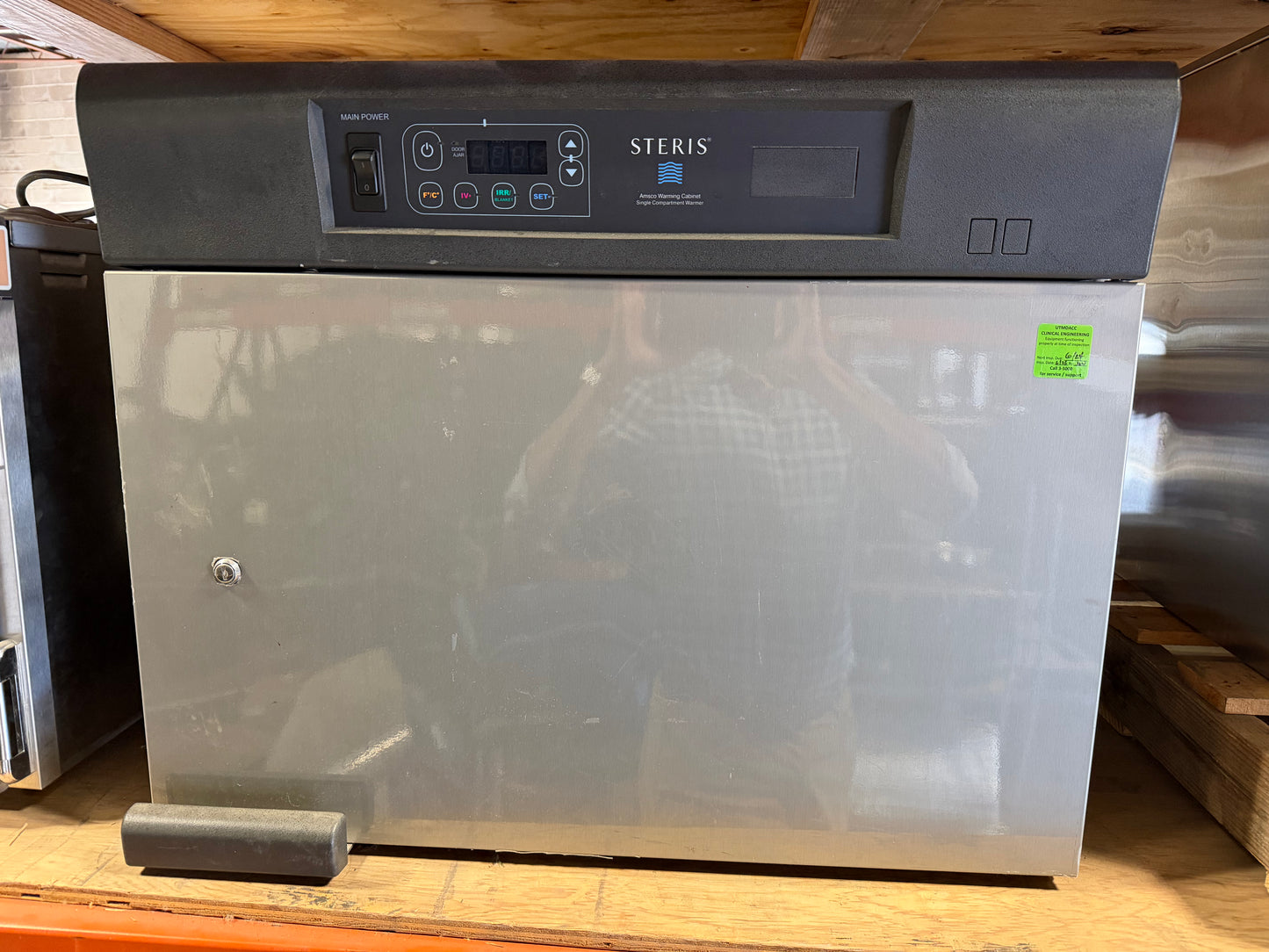 Steris AMSCO Single Compartment Warming Cabinet — Reconditioned